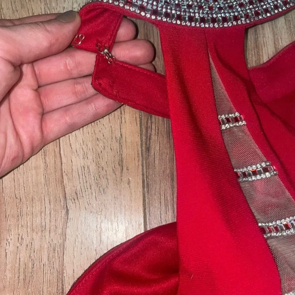 Madison James red prom dress - Picture 6 of 10